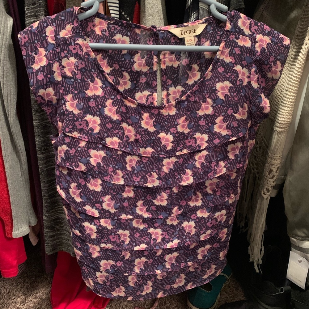 Decree blouse.